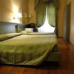 Zara Hotel 3*