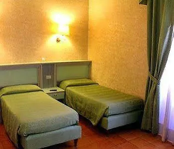 Zara Hotel 3*