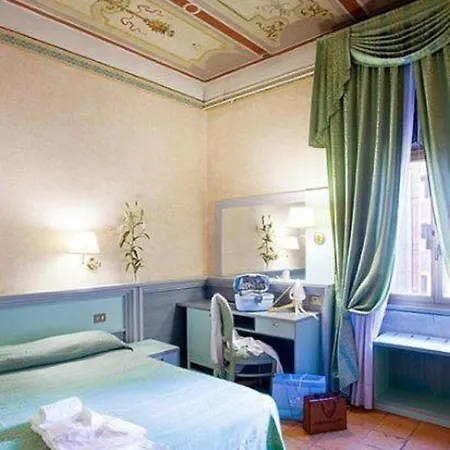 Hotell Zara 3*