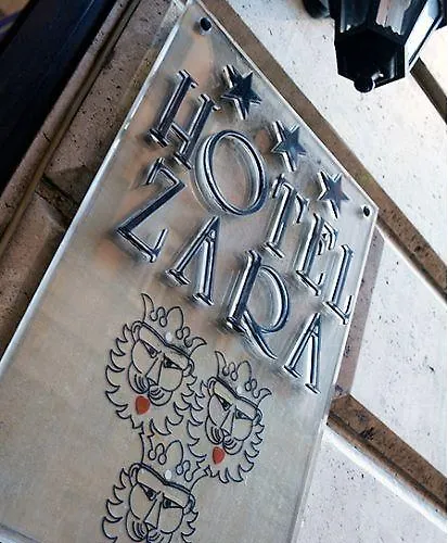 Zara 3* Rome