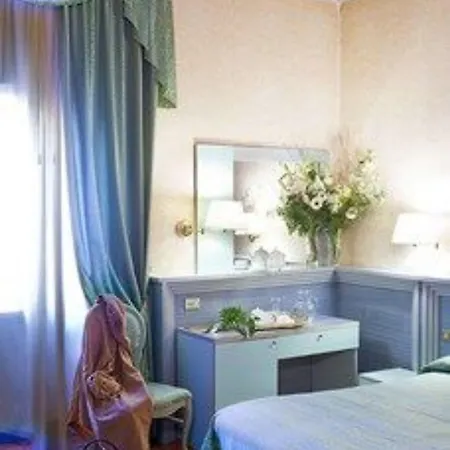 Zara Hotel 3*