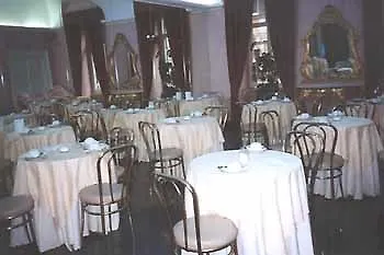 Zara Hotel